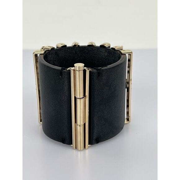 CHANEL Black Leather CC Logo Cuff Bracelet - Picture 2 of 6